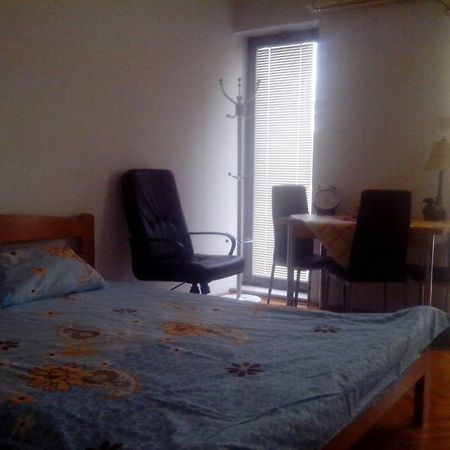 Apartment The Royal Pg 포드고리차 외부 사진
